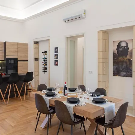 Residenza Dumah - Elegante Dimora In Centro Apartment
