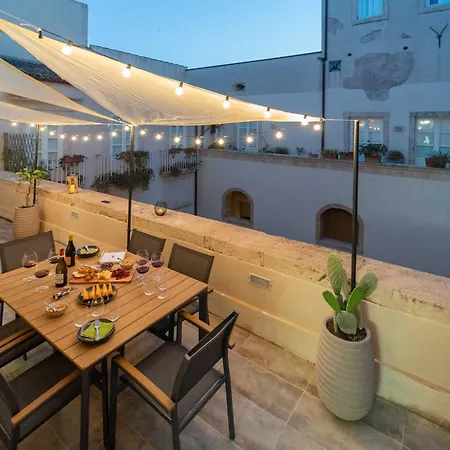 Residenza Dumah - Elegante Dimora In Centro Syracuse