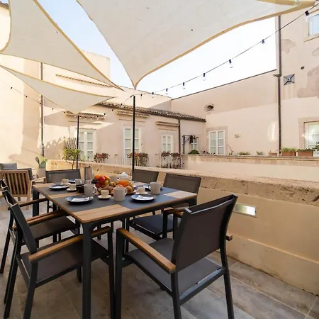Residenza Dumah - Elegante Dimora In Centro * Syracuse