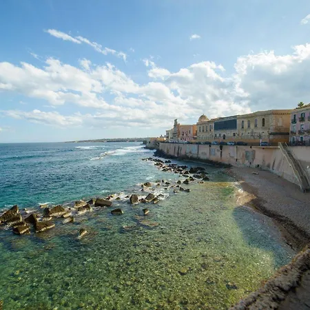 Residenza Dumah - Elegante Dimora In Centro Lejlighed *