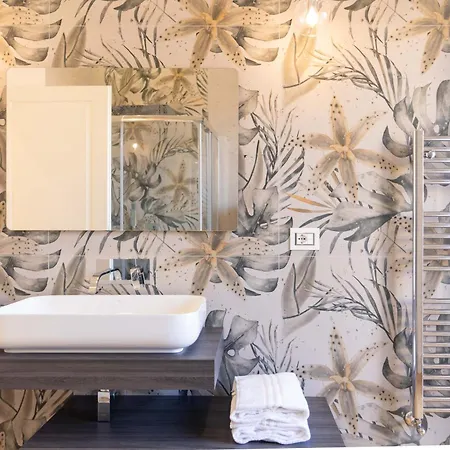 Residenza Dumah - Elegante Dimora In Centro Lejlighed *