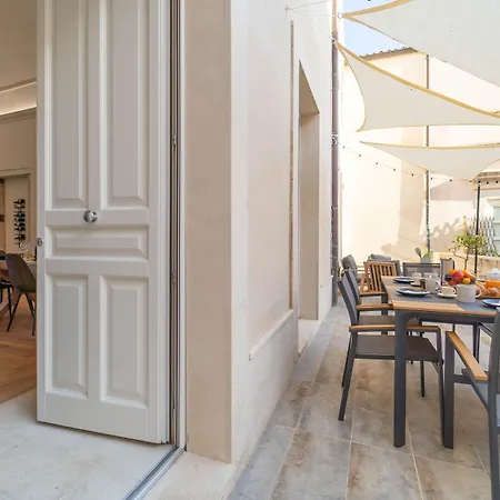 Residenza Dumah - Elegante Dimora In Centro Lejlighed