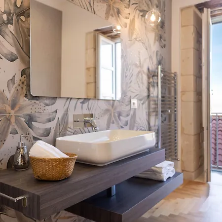 Residenza Dumah - Elegante Dimora In Centro Lejlighed *