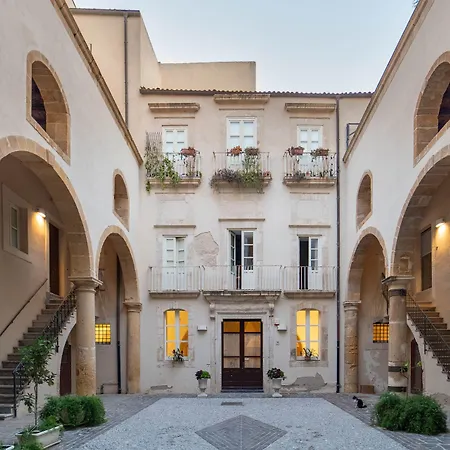 Residenza Dumah - Elegante Dimora In Centro * سيراكوزا